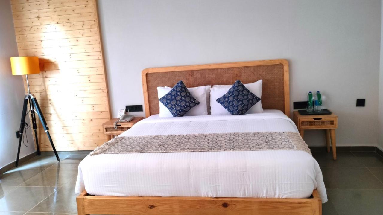 V Hotels And Resorts Chirala Экстерьер фото